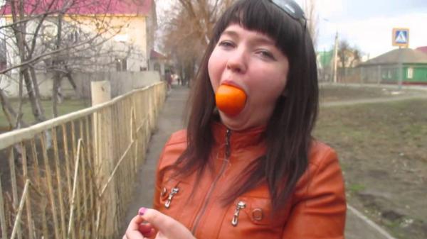 Новый год — мандарин мне в рот